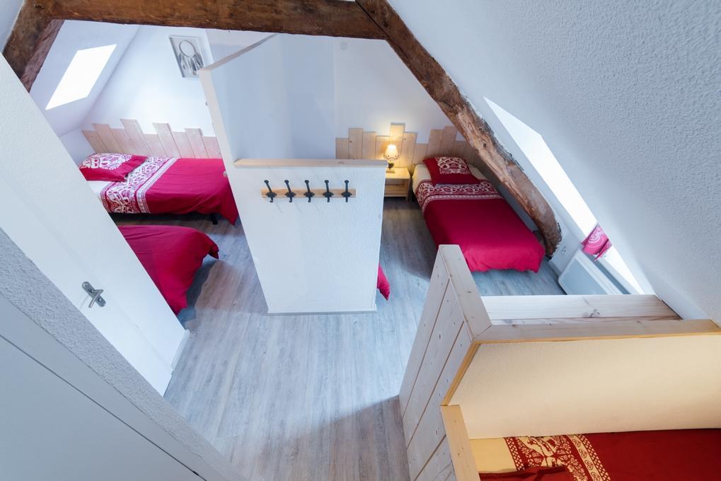 Gite La Maisonnee Sazos エクステリア 写真